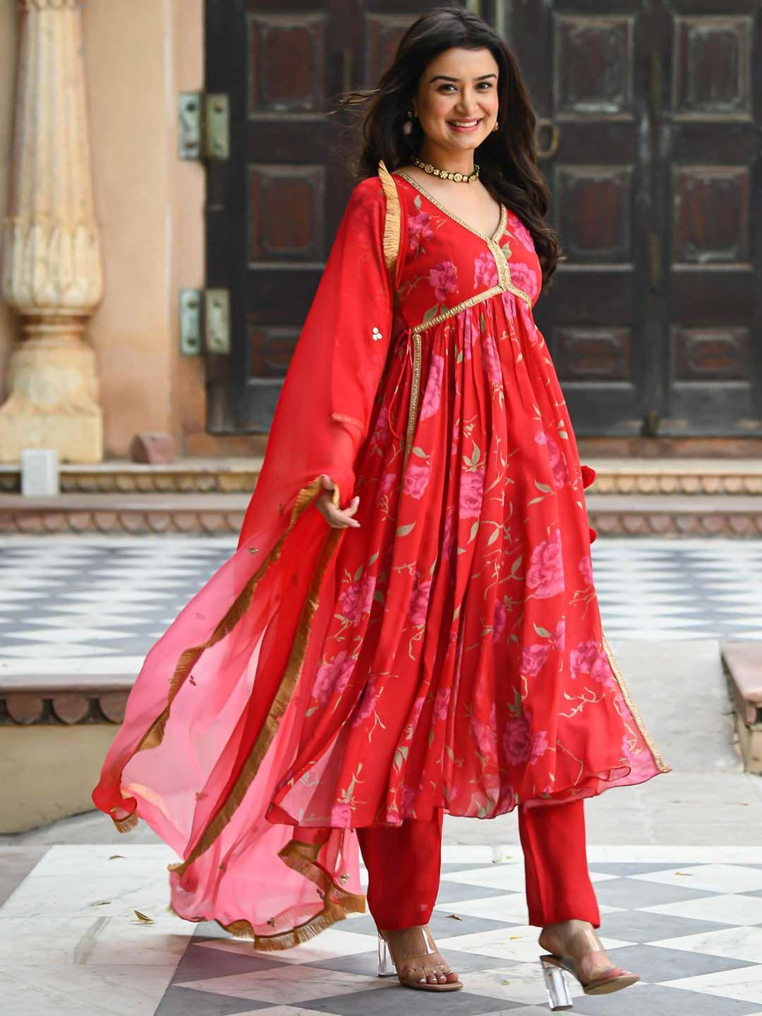 bunaai floral printed high slit kurta with trousers & dupatta