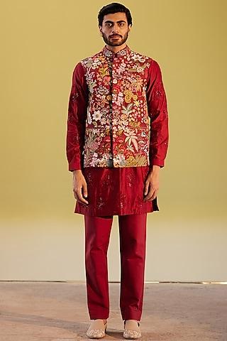 burgundy-silk-embroidered-bundi-jacket-with-kurta-set