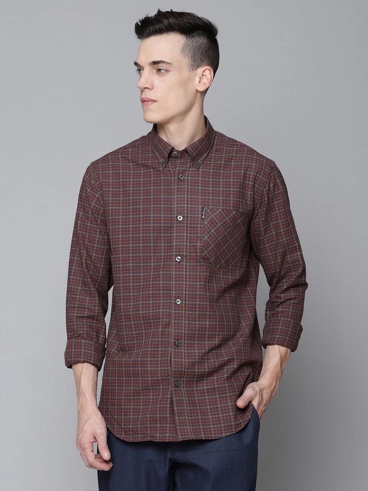 burgundy checked collar shirt