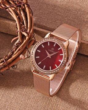 burgundy dial analogue fashion watch with mesh strap for women