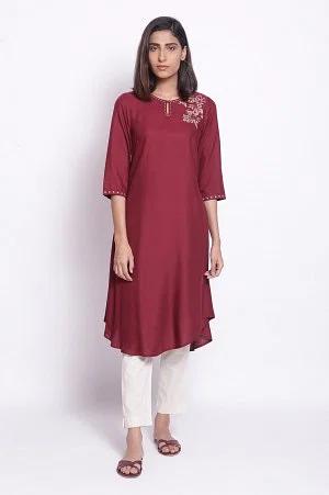 burgundy embroidered kurta