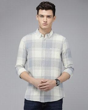 button-down slim fit shirt with patch pocket