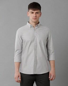button-down collar shirt with patch packet