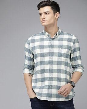 button-down collar shirt with patch pocket