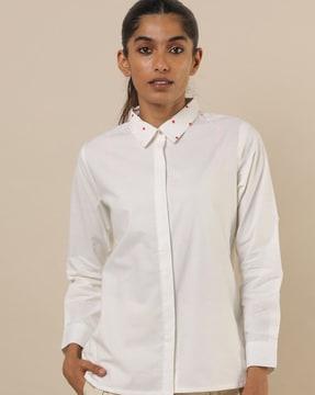 button-down shirt with concealed placket