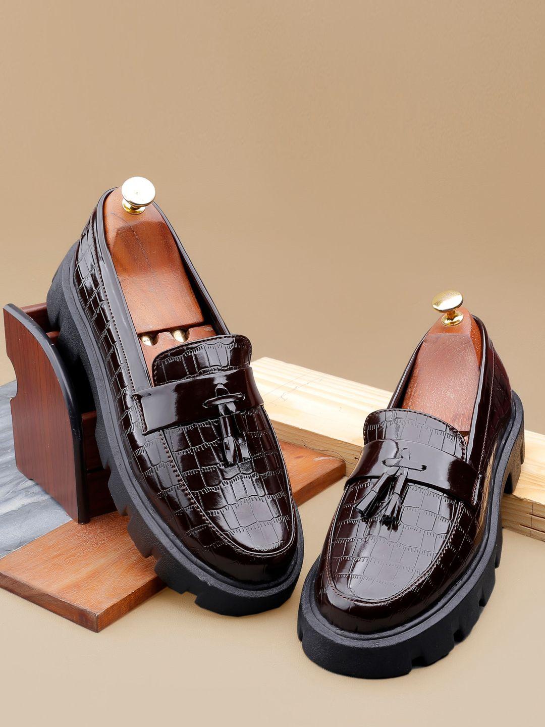 bxxy men textured heeled tassel loafers