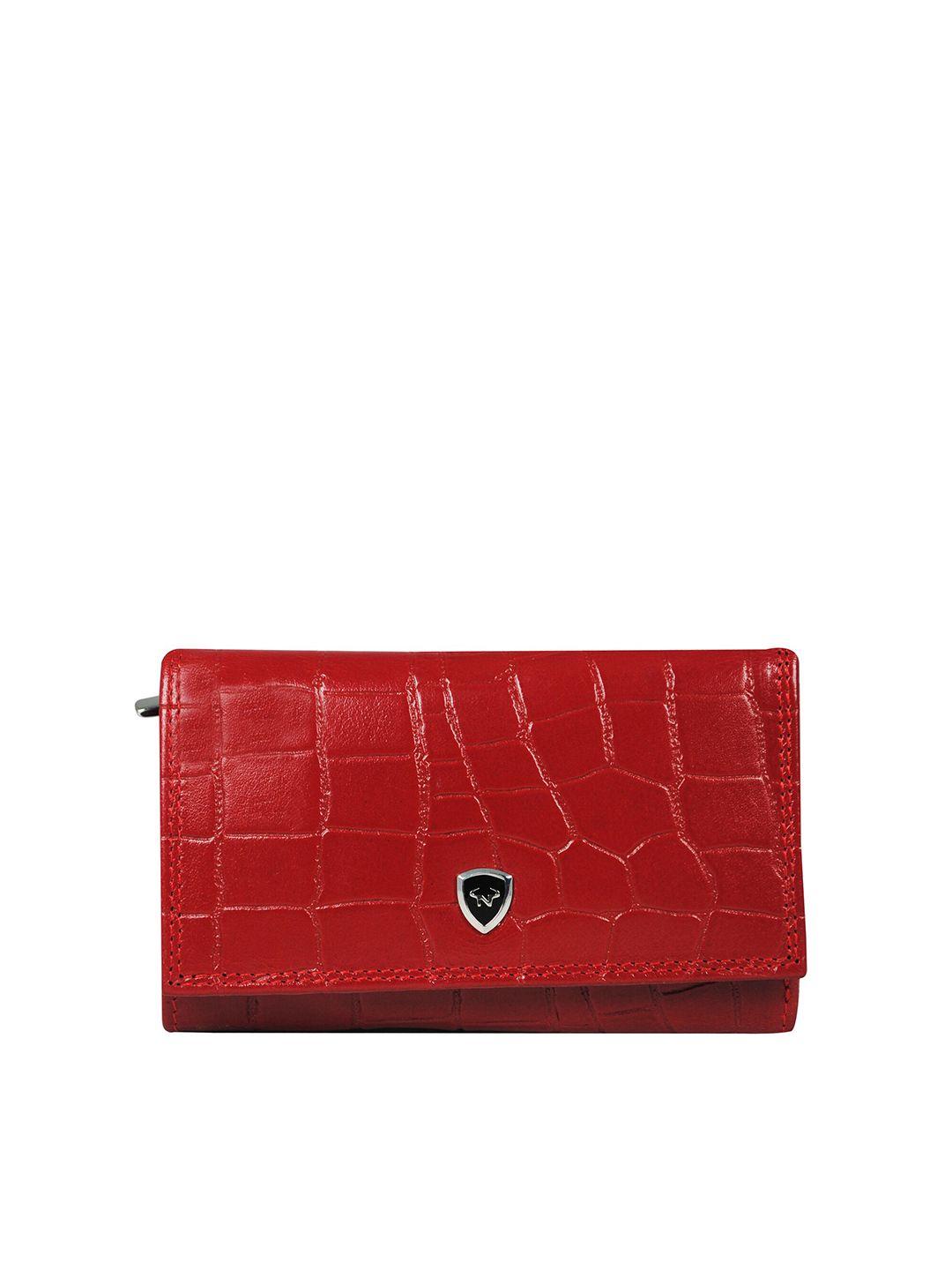 calfnero women red textured leather two fold wallet