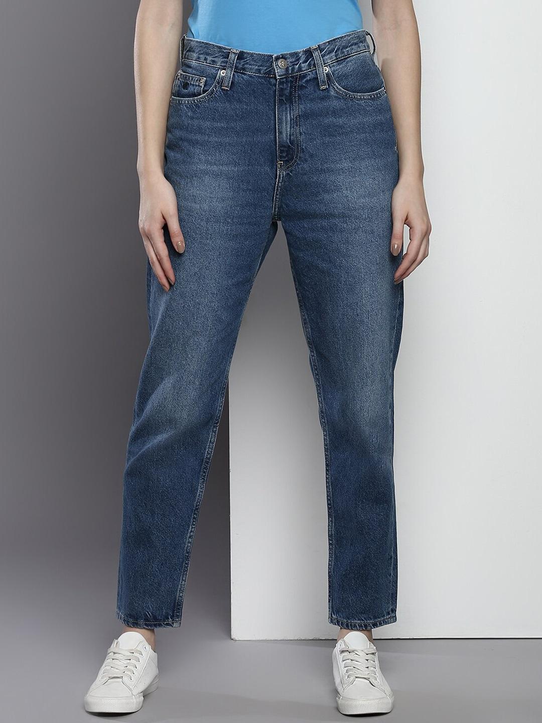 calvin klein jeans women light fade straight fit jeans
