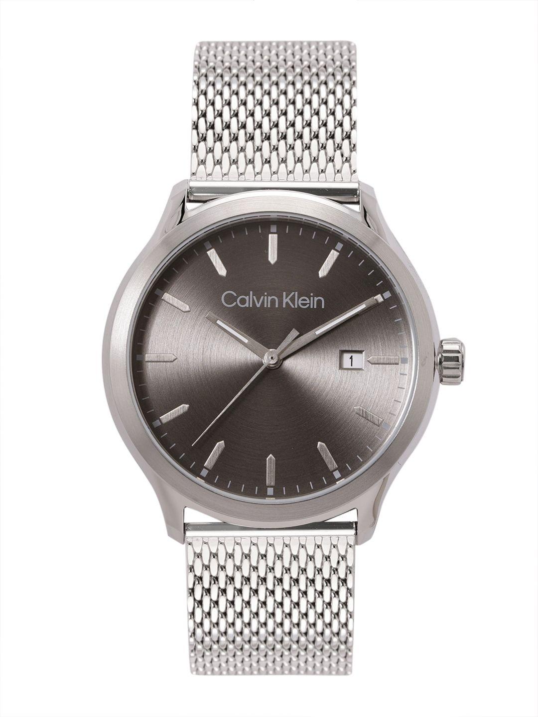 calvin klein men define bracelet style analogue watch 25200352-grey