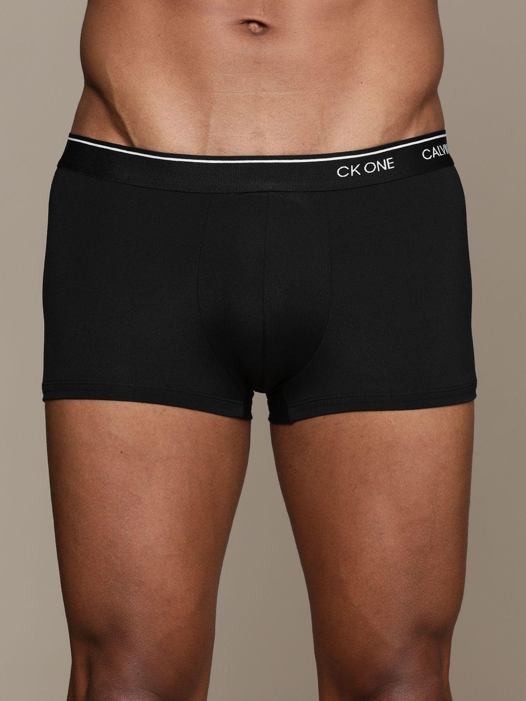 calvin klein underwear men black solid low rise trunk nb2225001