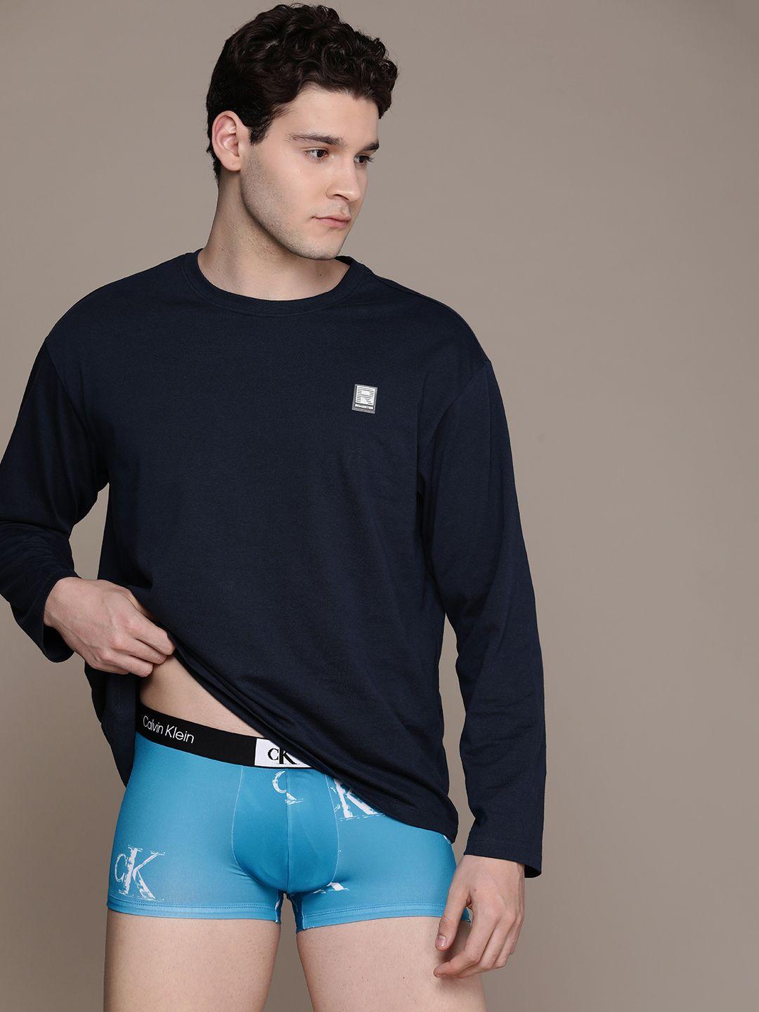 calvin klein underwear men brand logo printed low rise trunks nb3406lo4-lo4-blue