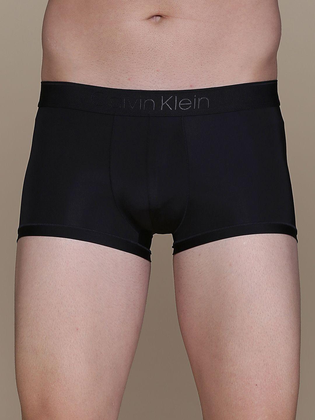 calvin klein underwear men solid low rise trunk nb2904ub1