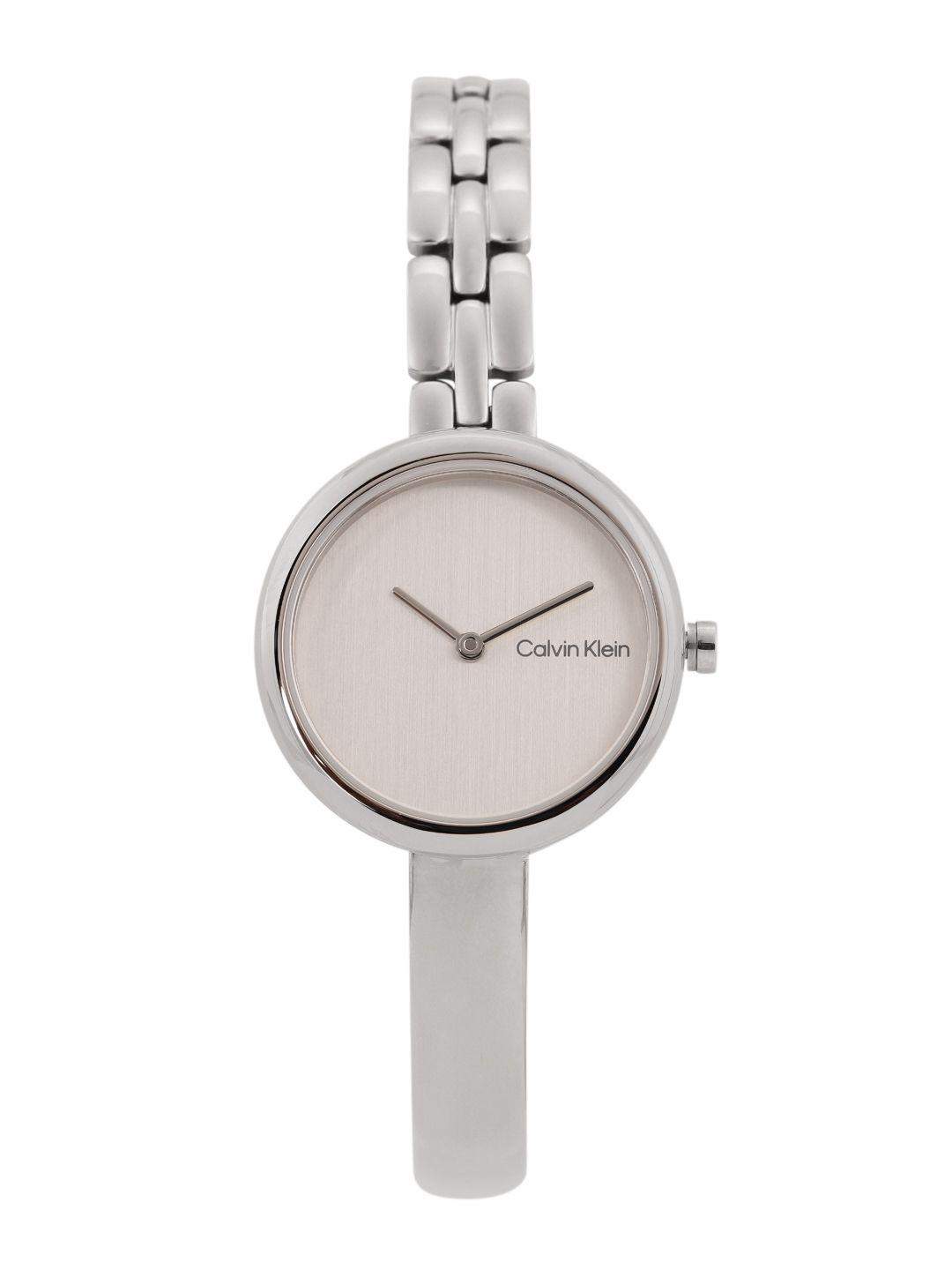 calvin klein women bangled analogue watch 25200278