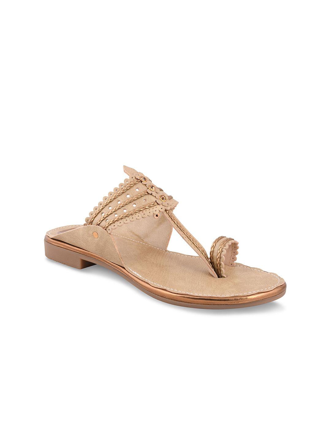 calzado women beige solid t-strap flats