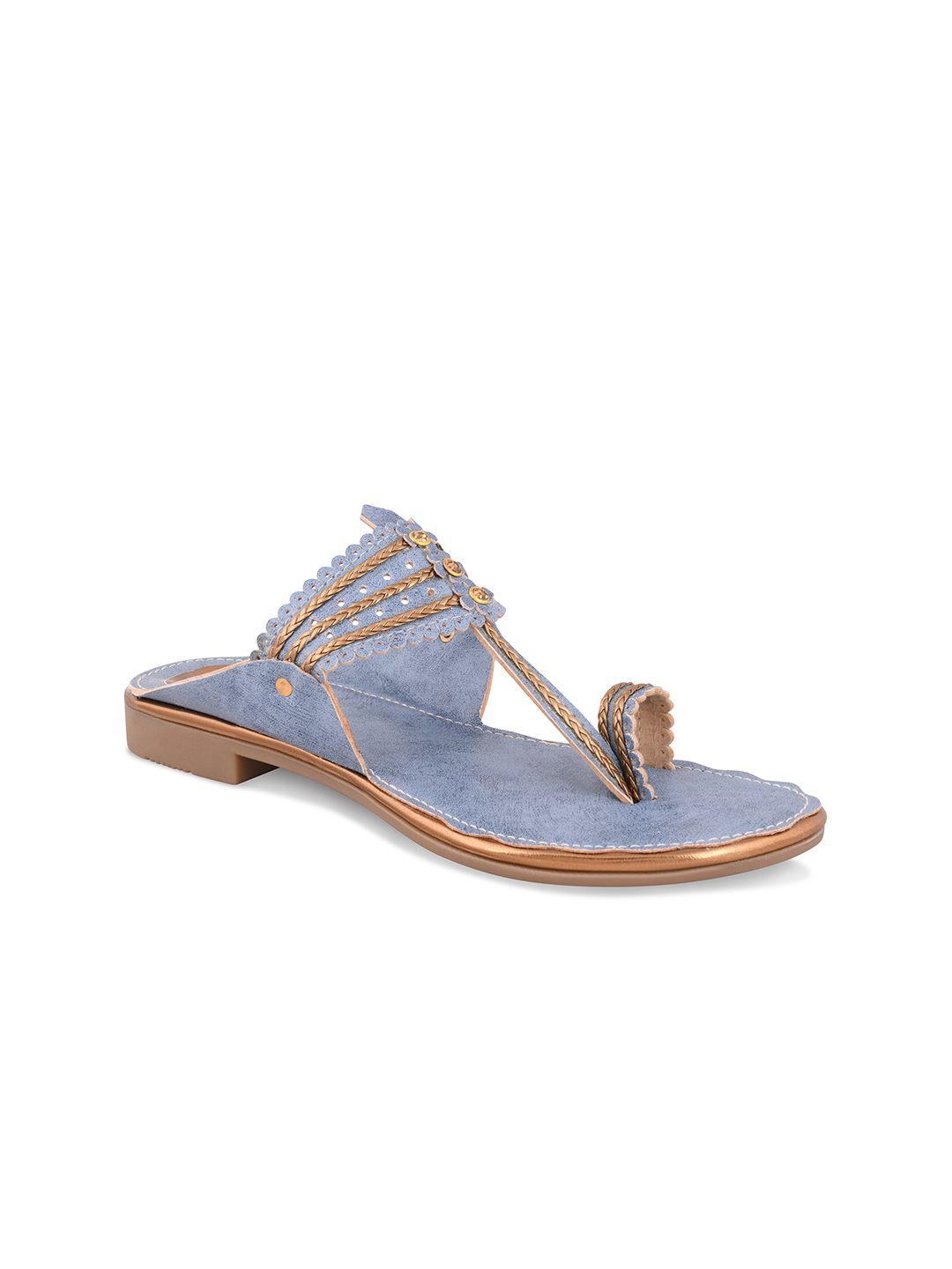 calzado women blue & gold-toned embellished one toe flats