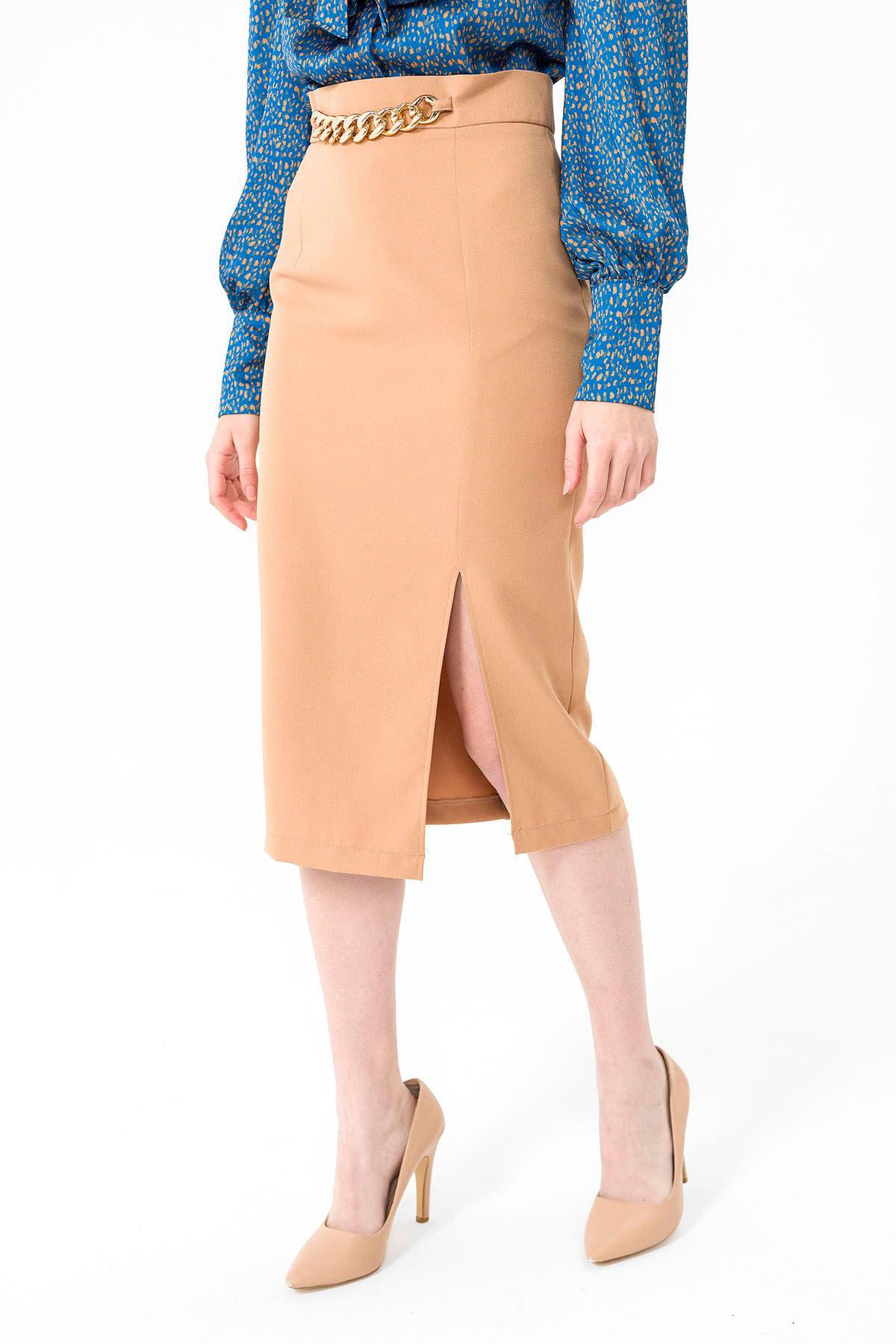 camel solid pattern skirt with gold detail