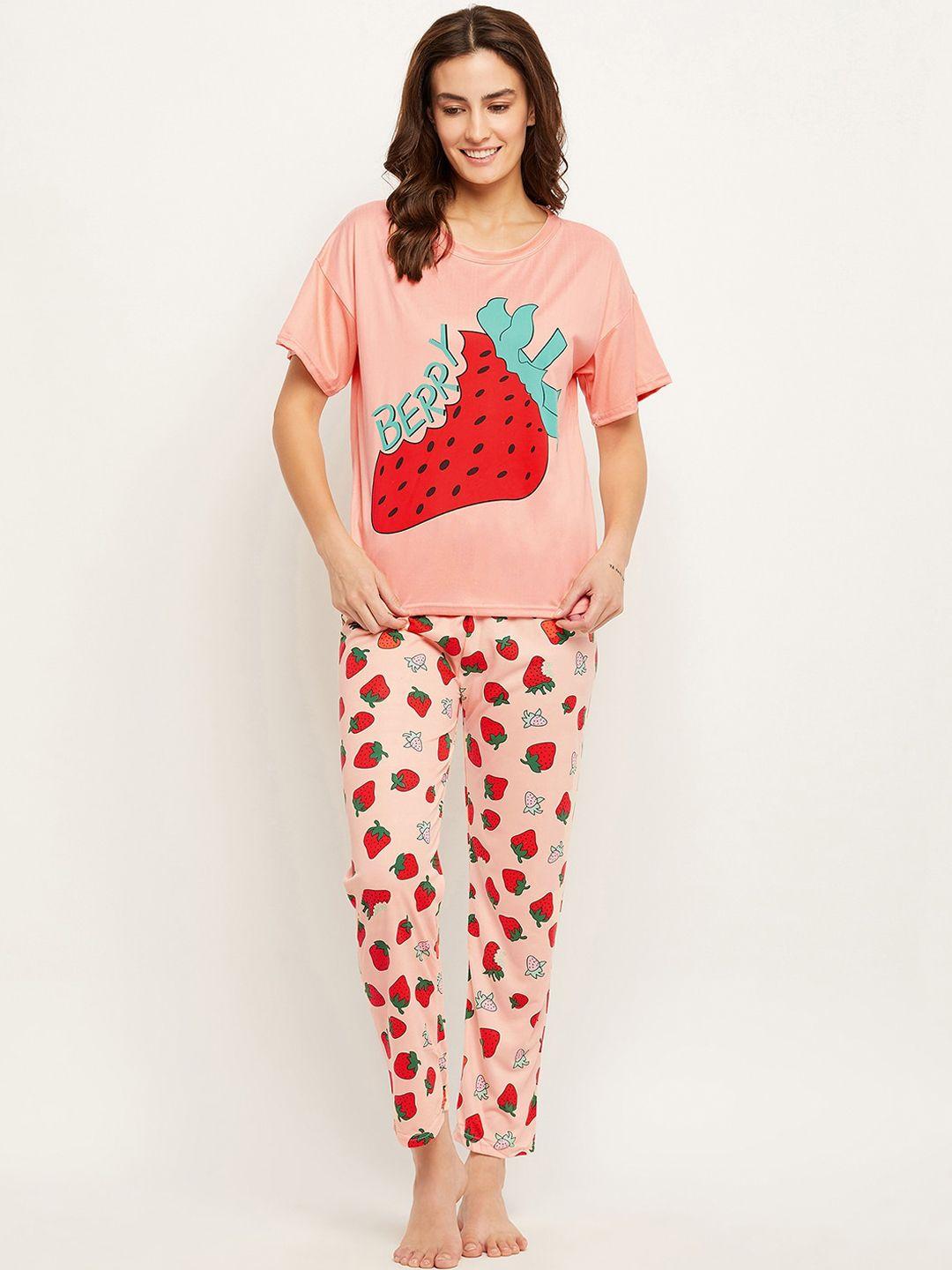 camey graphic printed t-shirt with pyjamas