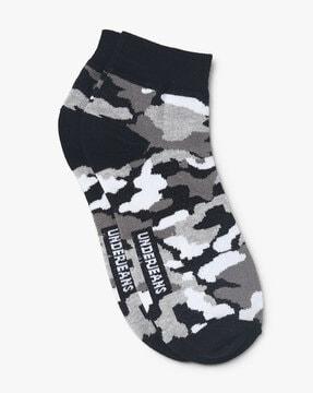 camo print ankle-length socks