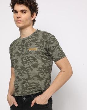 camo print henley t-shirt