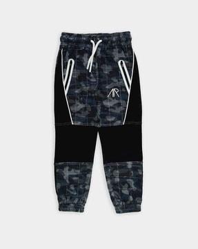 camouflage-mid-rise-jogger-with-drawstring