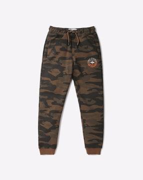 camouflage print joggers with insert pockets