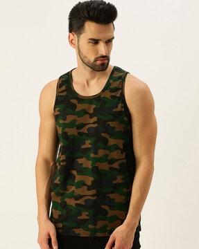 camouflage print  sleeveless regular fit t-shirt