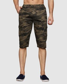 camouflage print cargo shorts