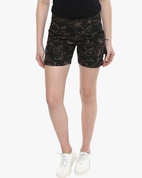 camouflage print cargo shorts