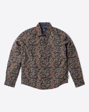 camouflage print cotton shirt with patch pocket