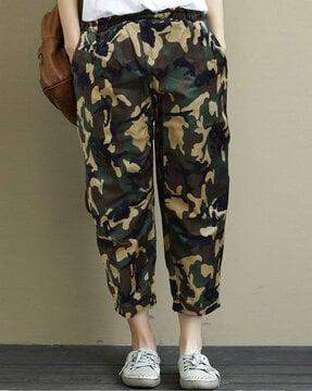 camouflage print flared capris with insert pockets