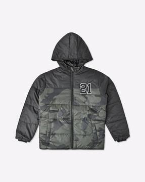 camouflage print hooded puffer jacket