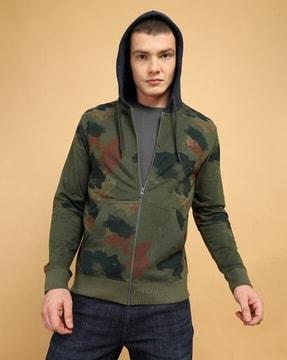 camouflage print hoodie with kangaroo split pockets