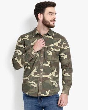camouflage print jacket with flap pockets