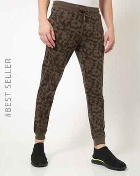 camouflage print mid-rise slim fit joggers