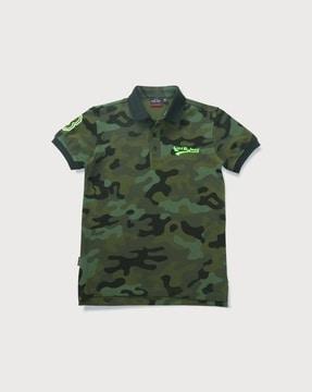 camouflage print polo t-shirt with logo print