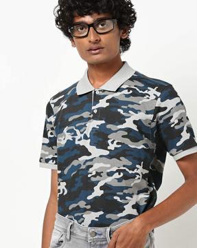 camouflage print polo t-shirt