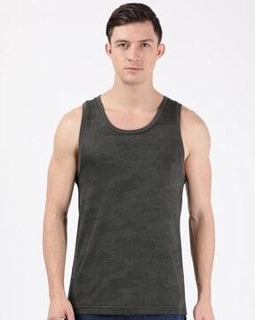 camouflage print round-neck vest