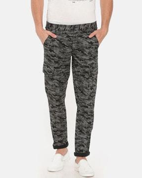 camouflage print slim fit cargo pants