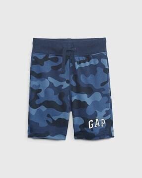 camouflage print slim fit shorts