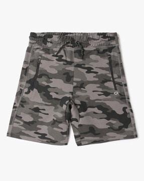 camouflage print slim fit shorts