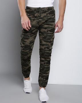 camouflage print tapered fit cargo pants