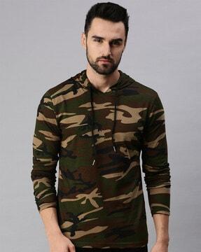 camouflage regular-fit hooded t-shirt