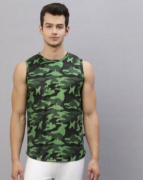 camouflage sleeveless vest