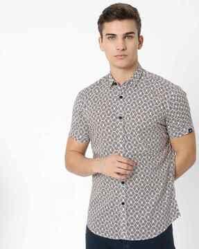 camp collar printed slim fit shirt with patch pocket