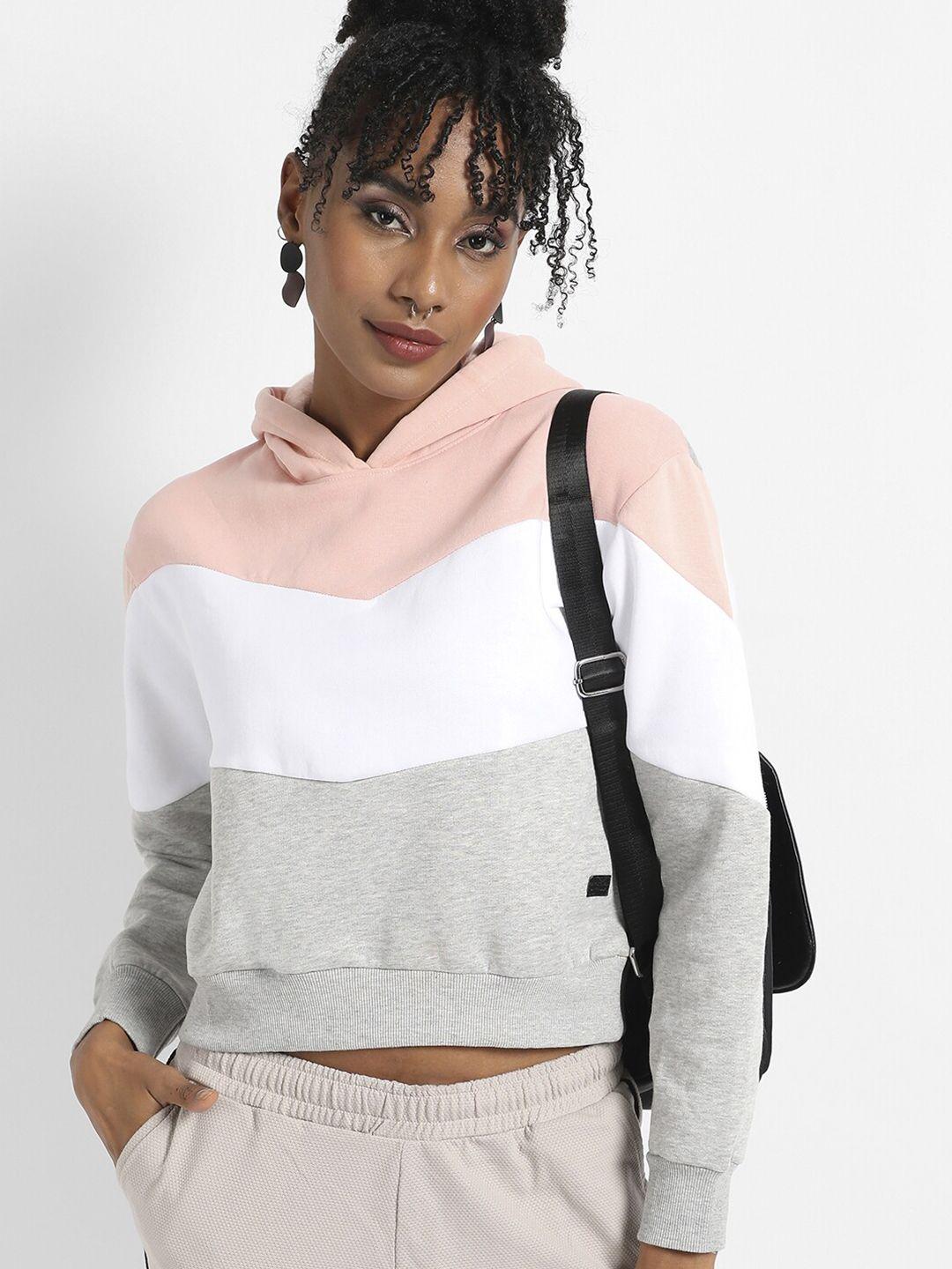 campus sutra colourblocked hooded crop pullover sweatshirt