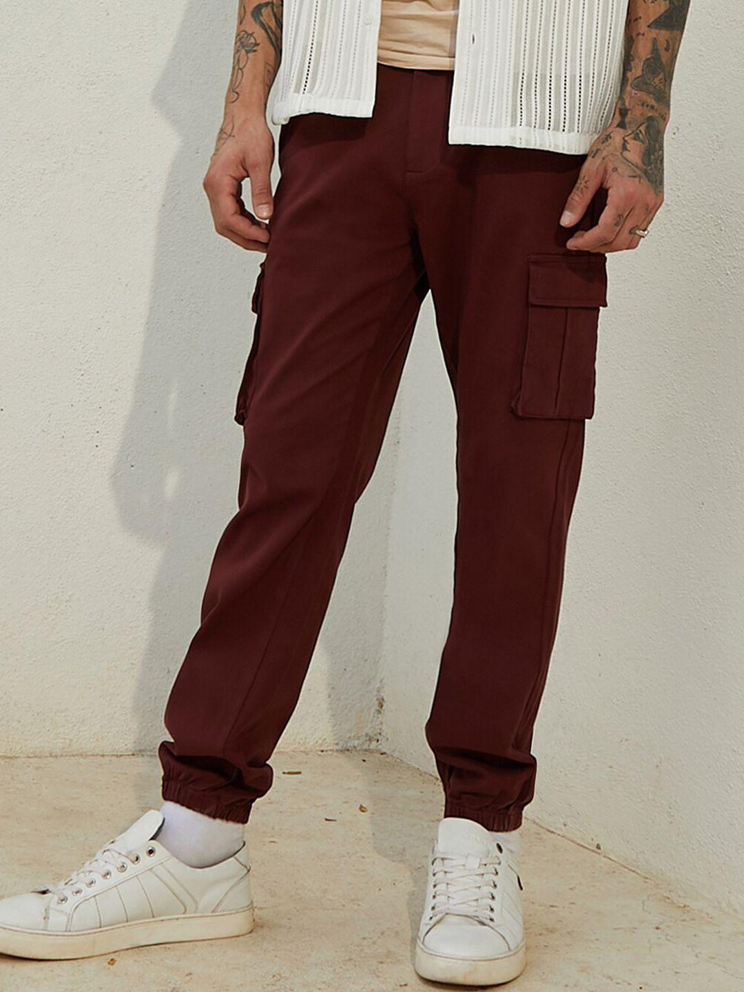 campus sutra men maroon relaxed easy wash joggers trousers