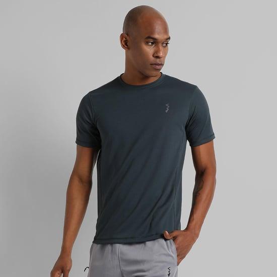 campus sutra men solid regular fit activewear t-shirt