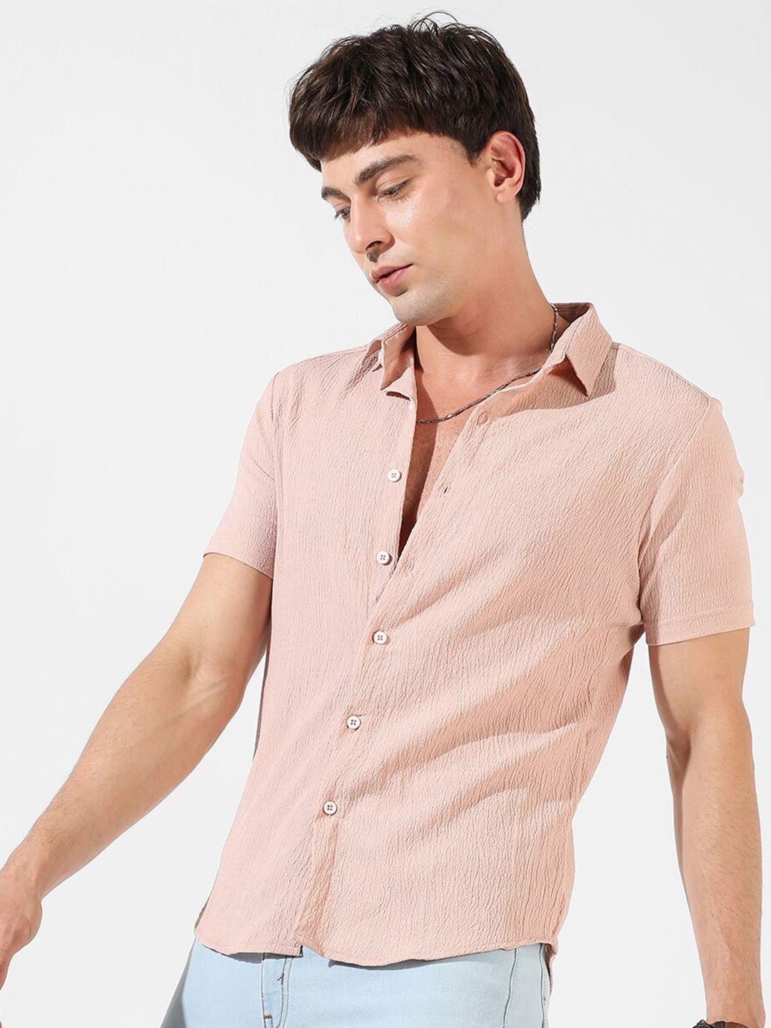 campus sutra peach-coloured spread collar classic fit casual shirt