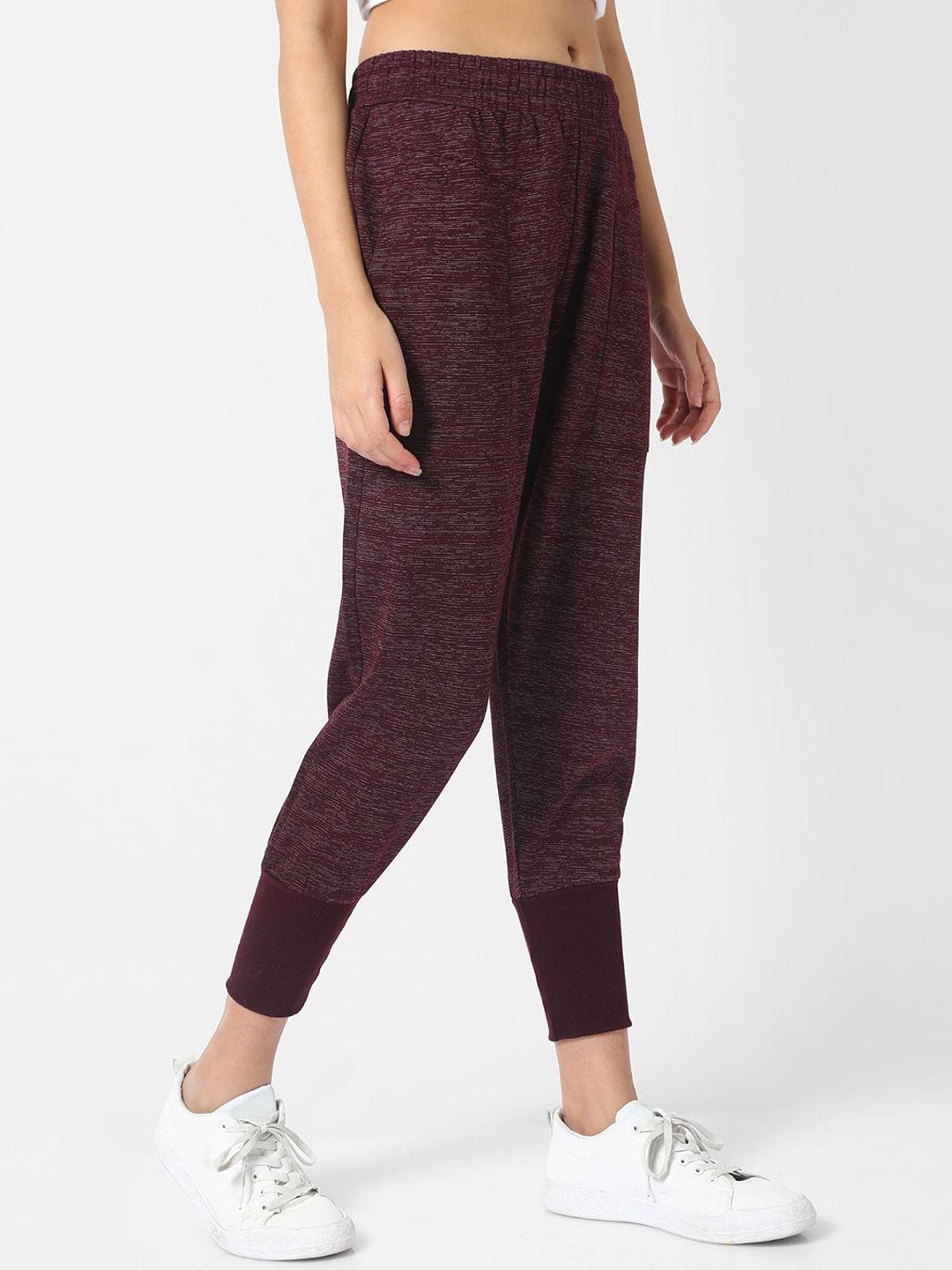 campus sutra women maroon solid cotton joggers