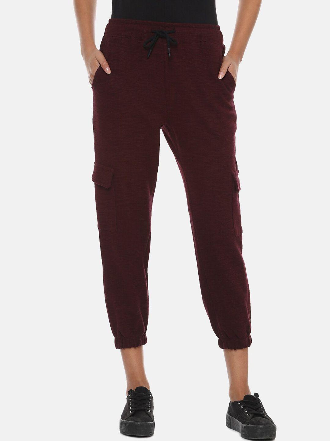 campus sutra women maroon solid cotton joggers